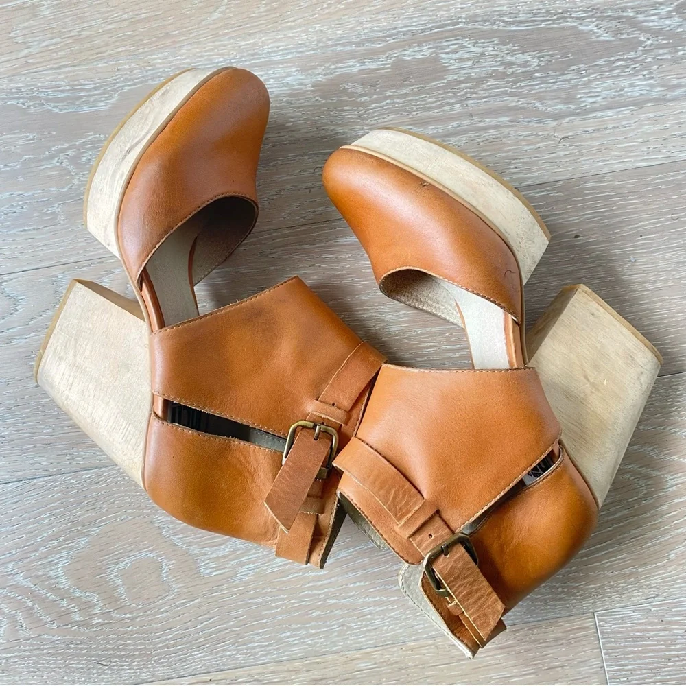 FORTRESS OF INCA Tan Leather cut out booties sz 8.5-9 wooden platform heel